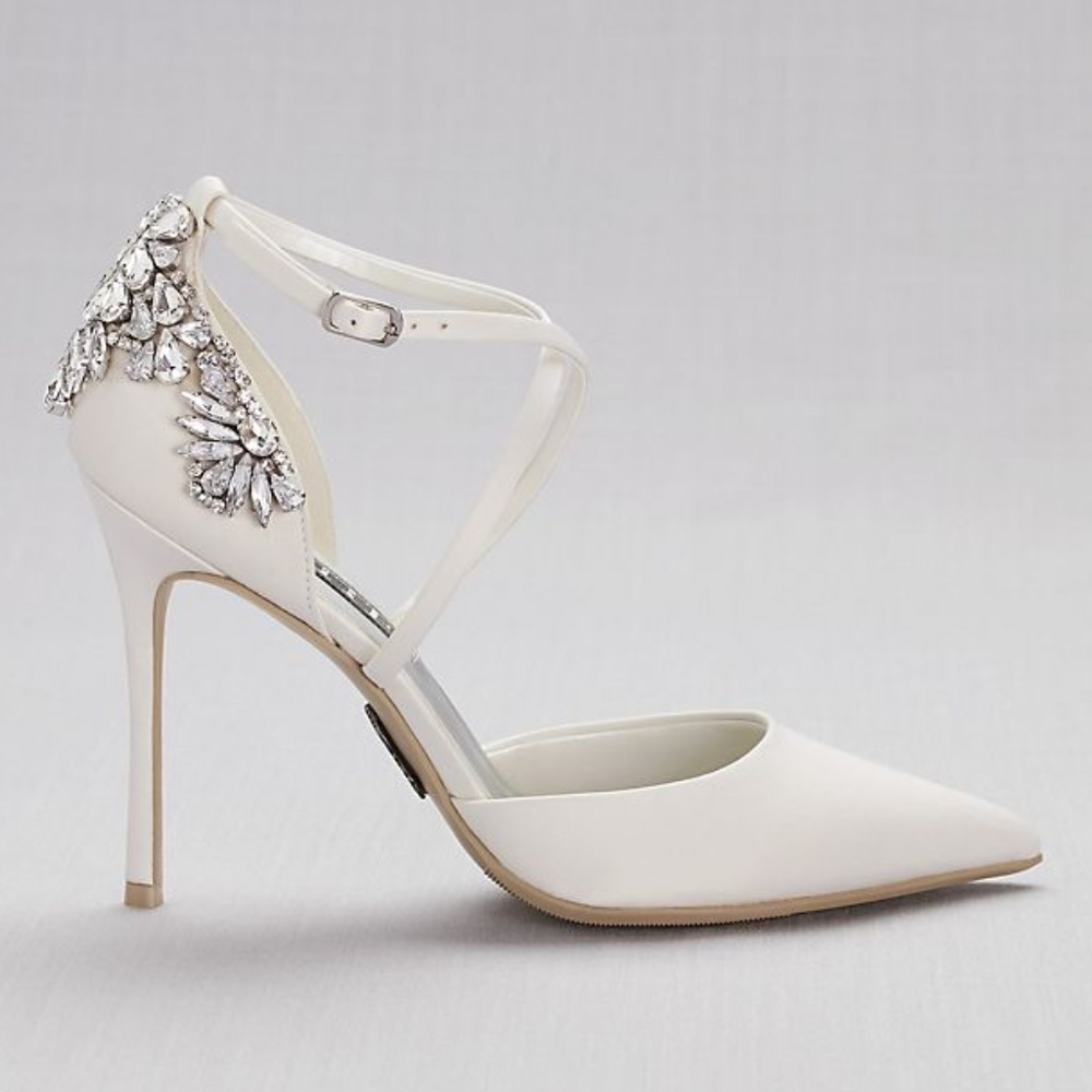 Vera Wang White Pointed Cross-Strap Heels Crystal